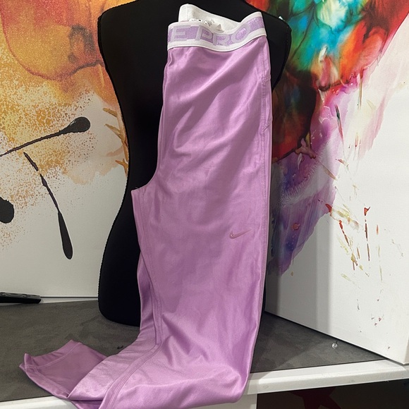 Nike Lavender Performance Leggings - Picture 1 of 6